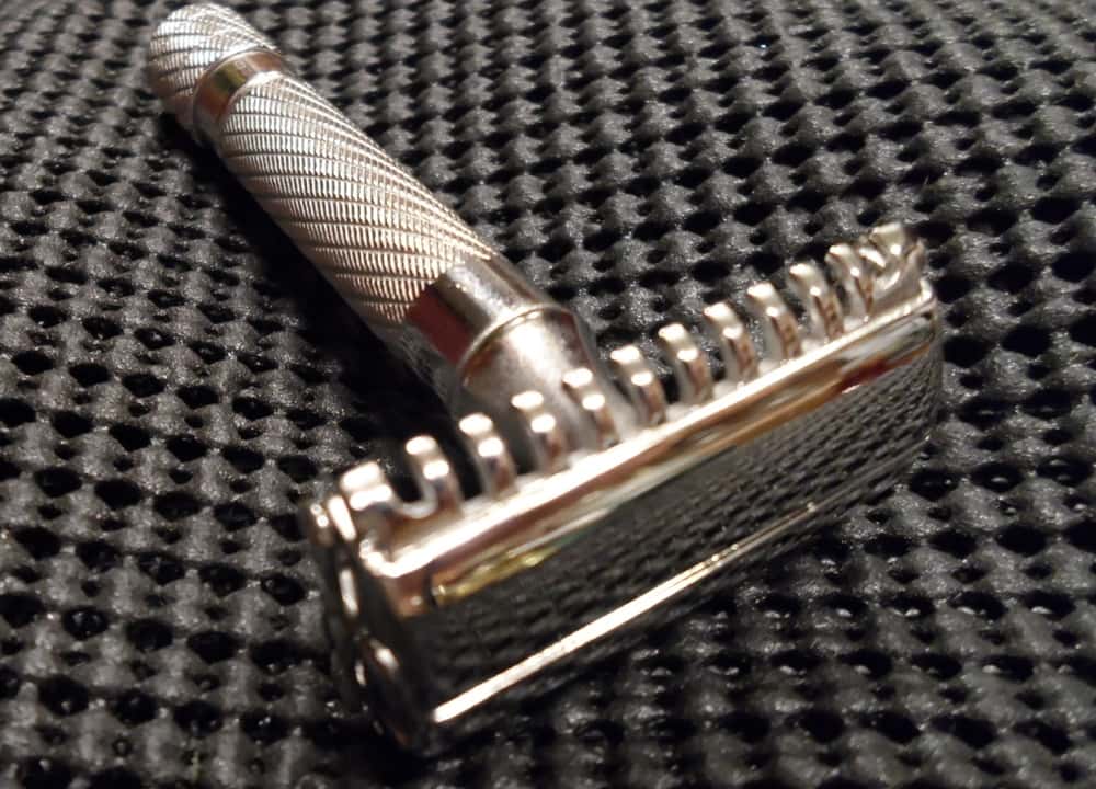 Use A Razor To Remove Paint From Your Clothin